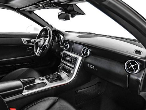 Used 2014 Mercedes-Benz SLK 250 image 12