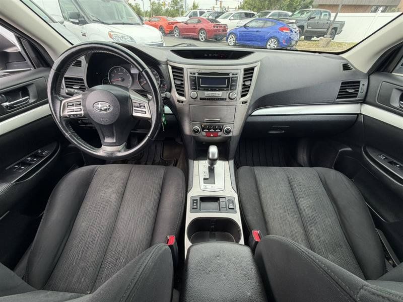Used 2013 Subaru Outback 2.5i Premium w/ All-Weather Pkg AWD/4WD image 26
