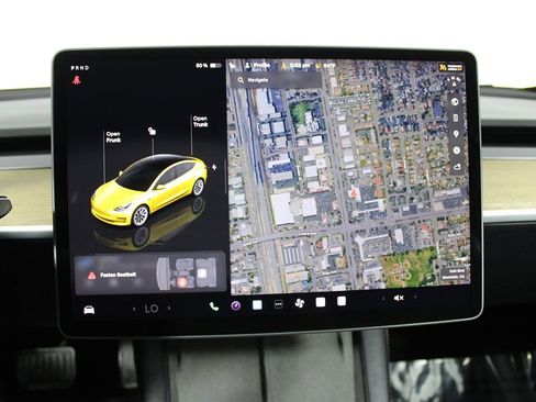 Used 2023 Tesla Model 3 Standard Range image 12