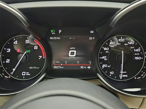 Used 2018 Alfa Romeo Giulia Ti w/ Quick Order Package 22X Lusso image 15