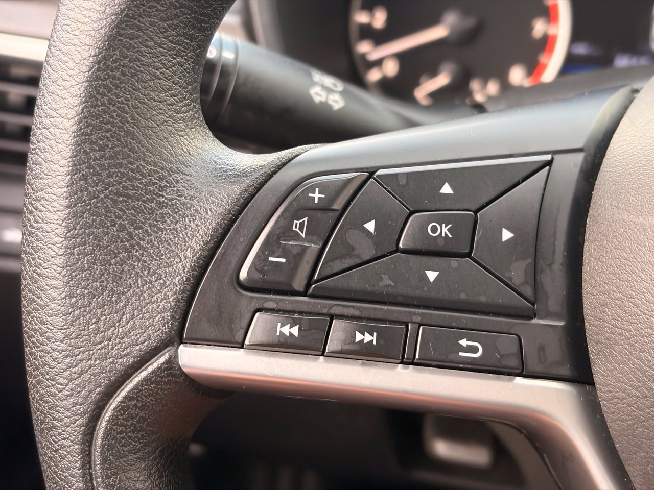 Certified 2025 Nissan Altima 2.5 SV FWD image 25