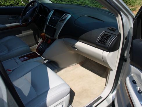 Used 2005 Lexus RX 330 AWD w/ Premium Plus Pkg image 14