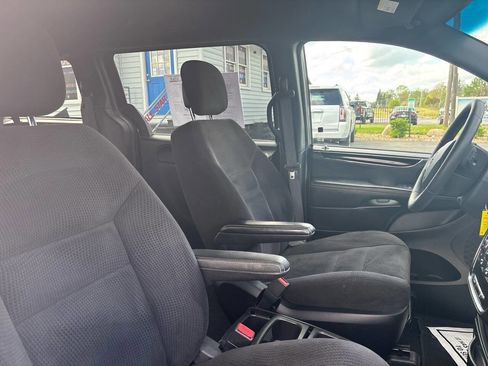 Used 2014 Dodge Grand Caravan SE FWD image 20
