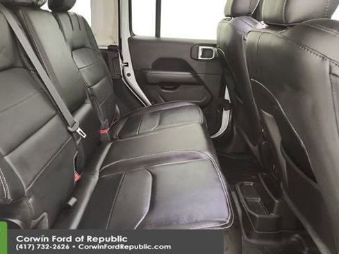 Used 2022 Jeep Wrangler Unlimited Sahara w/ Cold Weather Group image 23