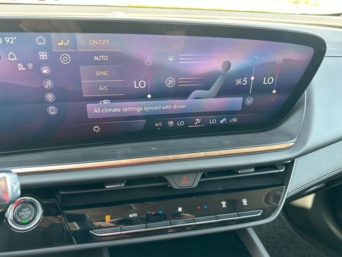 New 2025 Buick Envision Avenir image 19