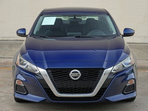 Used 2019 Nissan Altima 2.5 S FWD image 39