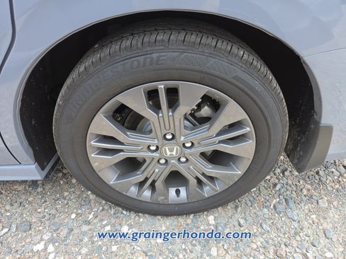 Used 2026 Honda Odyssey Touring image 10