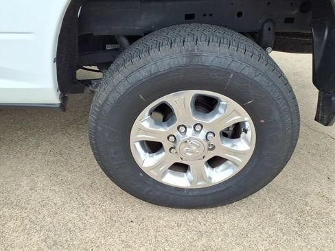 Used 2024 RAM 2500 Big Horn AWD/4WD image 19