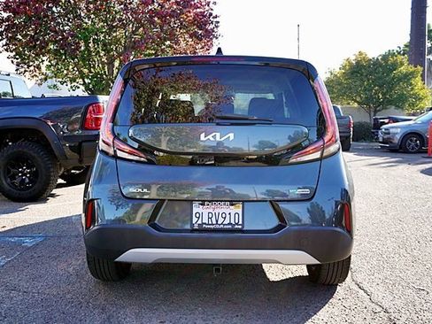 Used 2023 Kia Soul EX image 9