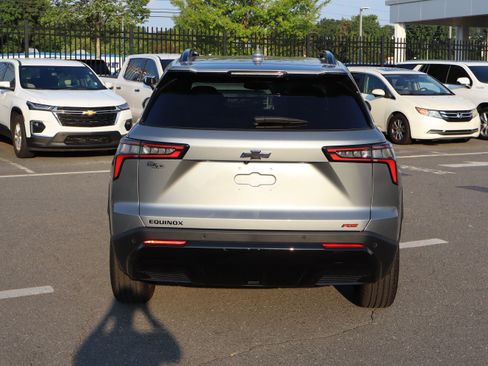 Used 2026 Chevrolet Equinox RS w/ Convenience Package III FWD image 9