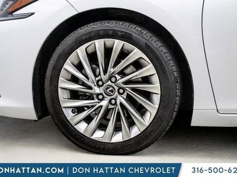 Used 2019 Lexus ES 350 Ultra Luxury image 40
