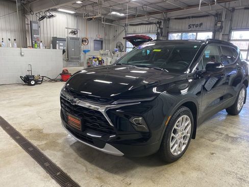 Used 2023 Chevrolet Blazer LT AWD/4WD image 6