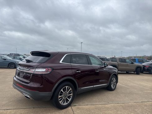 Used 2020 Lincoln Nautilus Reserve image 21