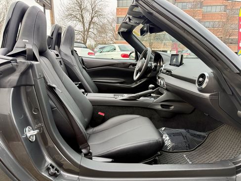 Used 2025 MAZDA MX-5 Miata Grand Touring image 19