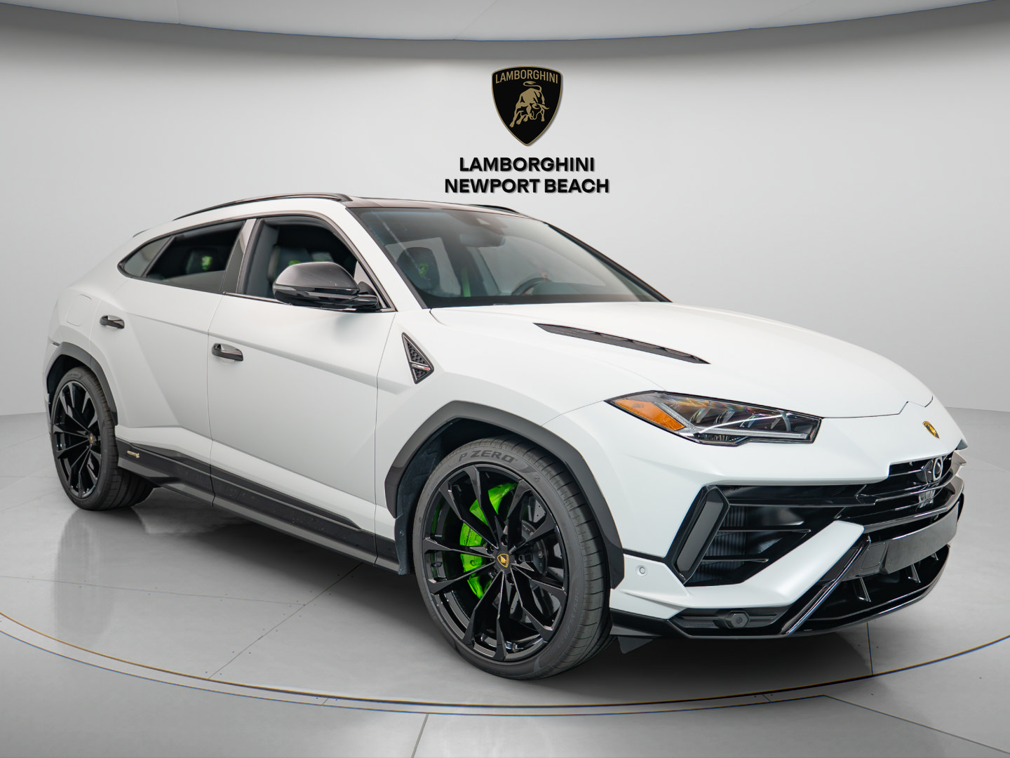 Used 2024 Lamborghini Urus S AWD/4WD image 1