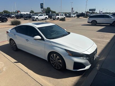 Used 2023 Nissan Altima 2.5 SL FWD image 4
