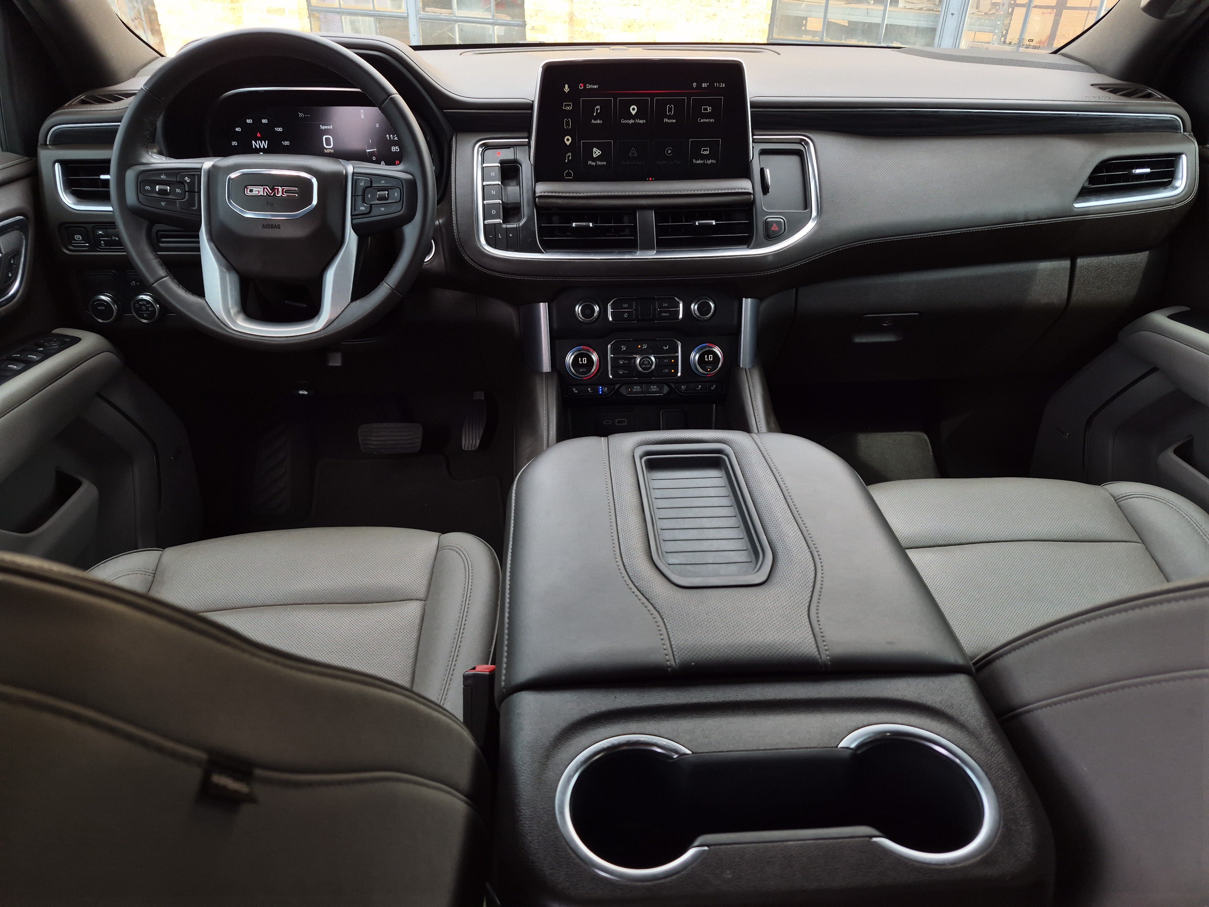 Used 2024 GMC Yukon SLT RWD image 18