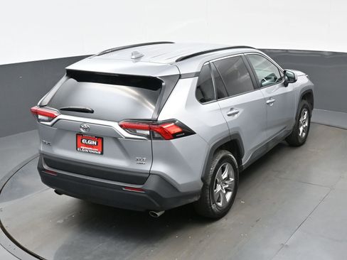 Used 2025 Toyota RAV4 XLE AWD/4WD image 39