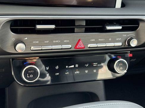 New 2026 Hyundai Palisade Calligraphy FWD image 14