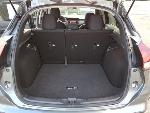 Used 2024 Nissan Kicks SV image 13