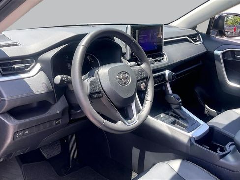 Used 2025 Toyota RAV4 XLE Premium FWD image 17