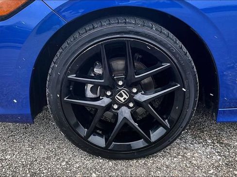 Used 2022 Honda Civic Sport image 8