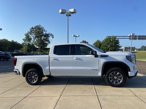Used 2025 GMC Sierra 1500 AT4 AWD/4WD image 13