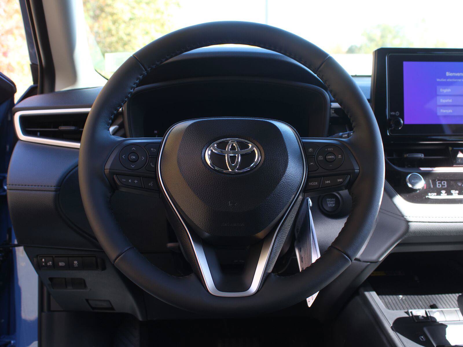 New 2026 Toyota Corolla Cross LE w/ Moonroof Package AWD/4WD image 10