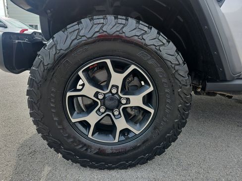 Used 2018 Jeep Wrangler Unlimited Rubicon AWD/4WD image 12