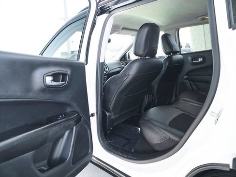 Used 2021 Jeep Compass Latitude AWD/4WD image 15