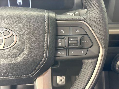 Used 2024 Toyota Tacoma TRD Sport AWD/4WD image 18