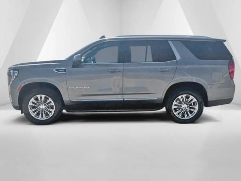 Used 2021 GMC Yukon SLT w/ SLT Premium Package AWD/4WD image 4