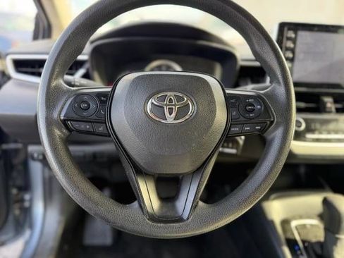 Used 2020 Toyota Corolla LE image 10