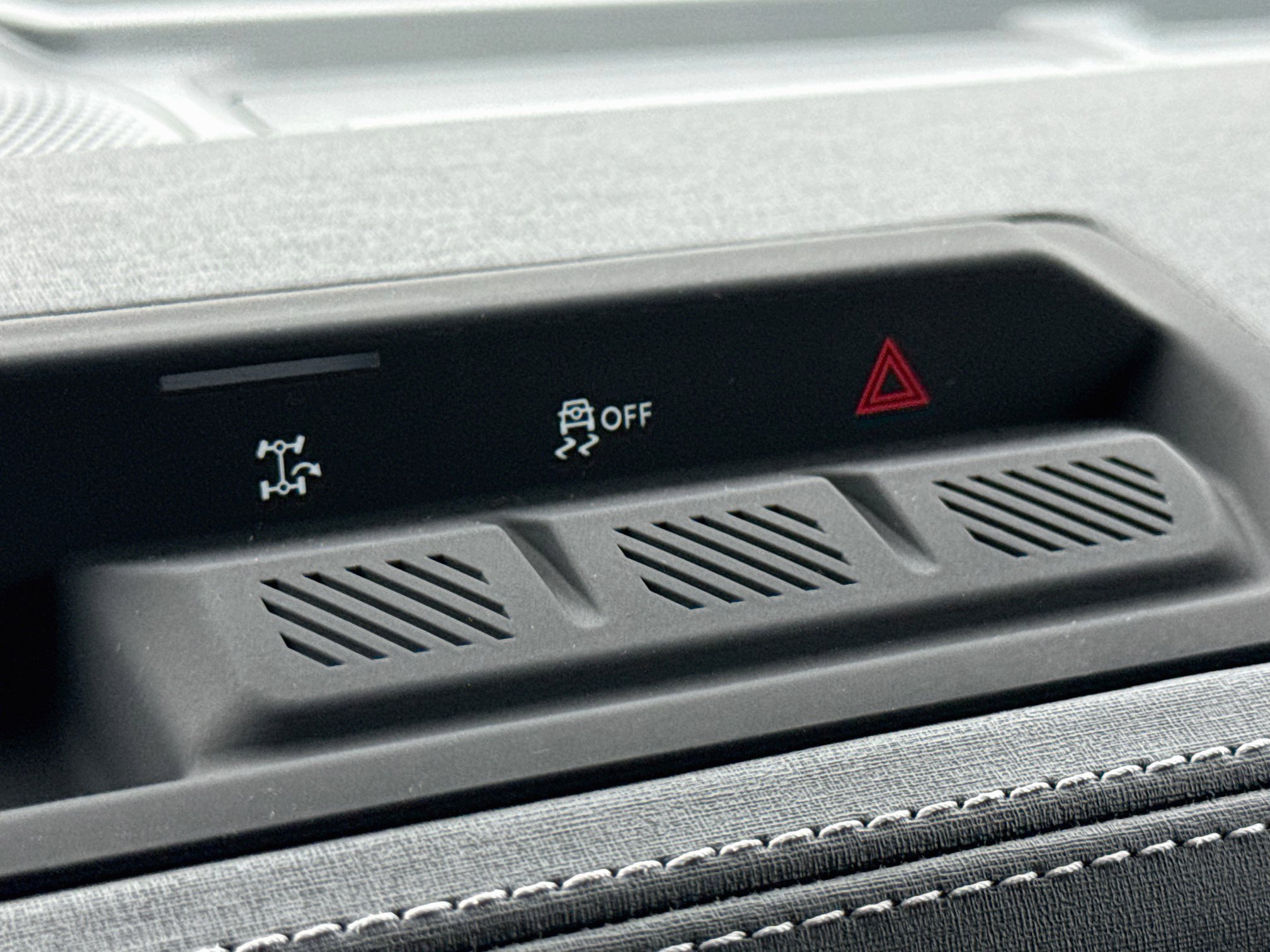 New 2026 Ford Bronco Outer Banks AWD/4WD image 10