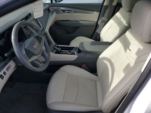 Certified 2023 Cadillac XT5 Premium Luxury image 5