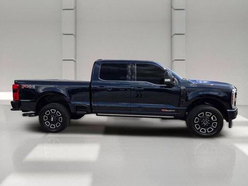 Used 2025 Ford F350 Platinum w/ FX4 Off-Road Package AWD/4WD image 6