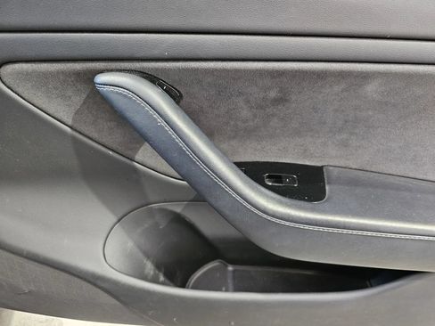 Used 2019 Tesla Model 3 Standard Range Plus RWD image 6