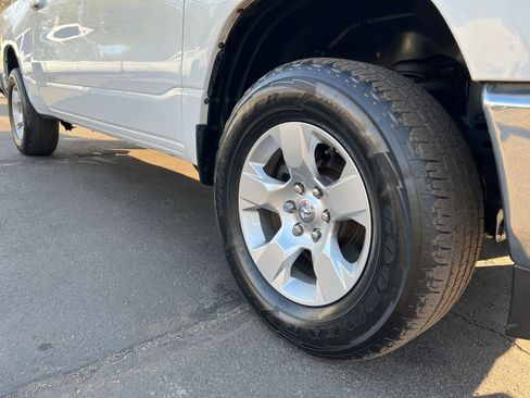 Used 2019 RAM 1500 Big Horn AWD/4WD image 28