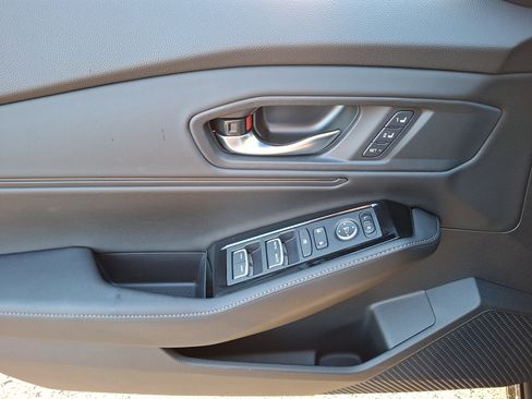 Used 2025 Honda Accord Touring image 13
