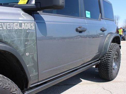 Used 2024 Ford Bronco Everglades image 43