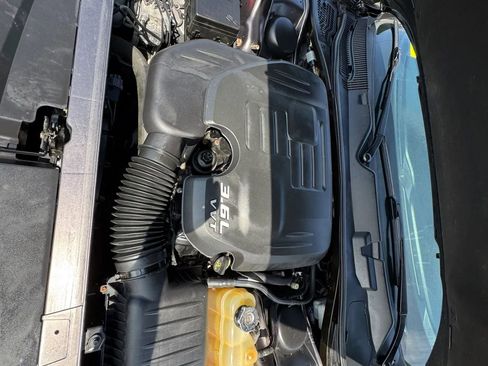 Used 2015 Dodge Challenger SXT w/ Super Sport Group (SS/T) image 17