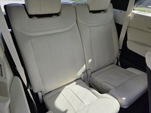 Certified 2024 Land Rover Range Rover Long Wheelbase Autobiography AWD/4WD image 17