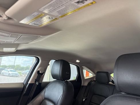 Used 2019 Jaguar E-PACE S image 30