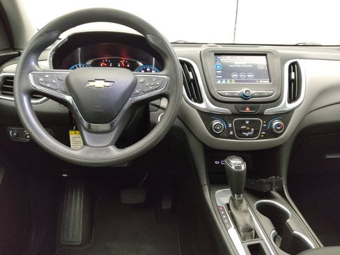 Used 2019 Chevrolet Equinox LT FWD image 22