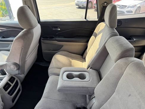 Used 2019 Honda Pilot LX image 30