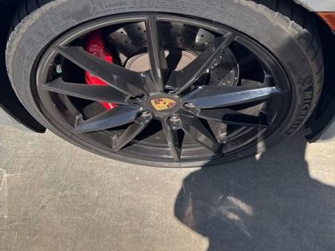 Used 2020 Porsche 911 Carrera S image 7