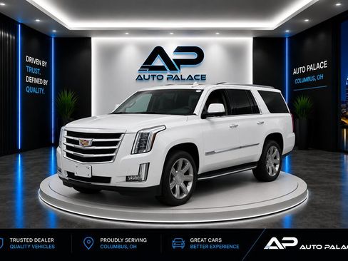 Used 2018 Cadillac Escalade ESV Luxury AWD/4WD image 1