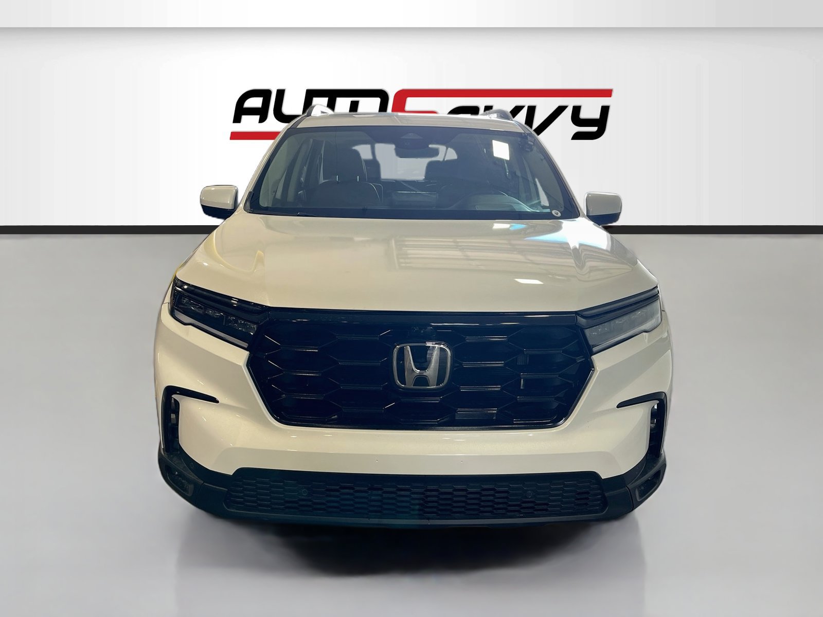 Used 2025 Honda Pilot Elite image 2
