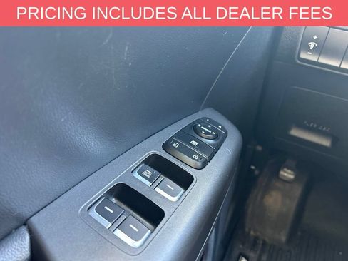 Used 2018 Kia Sportage LX FWD image 12
