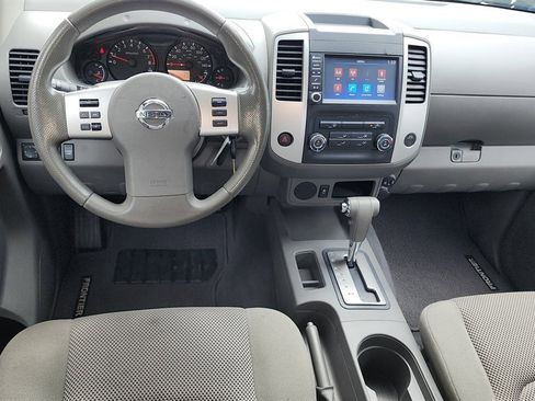 Used 2019 Nissan Frontier SV image 16